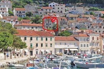 Toni Natura Hvar Town